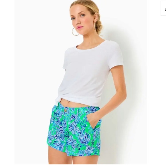 EUC Lilly Pulitzer 5" Callahan Stretch Short Cabana Green Keepin It Reel - Picture 3 of 9